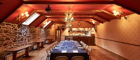 Loch Kinord Hotel