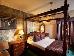 Loch Kinord Hotel