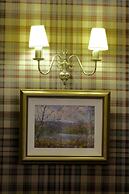 Loch Kinord Hotel