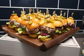 voco St. John's Solihull by IHG