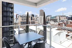 Oaks Adelaide Embassy Suites