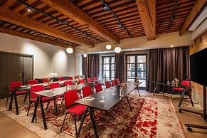Cour des Loges Lyon, A Radisson Collection Hotel