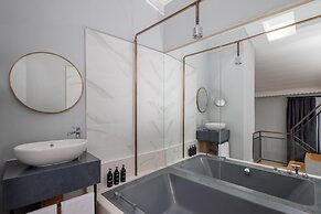 Cour des Loges Lyon, A Radisson Collection Hotel