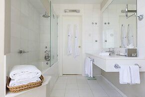 The Albatroz Hotel