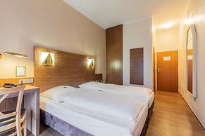 Sport - und Tagungshotel De Poort
