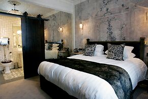 Hardwick Hall Hotel