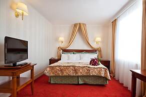 MCC Mazurkas Conference Centre & Hotel