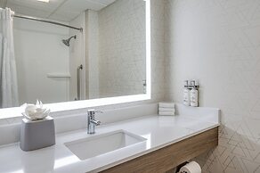 Holiday Inn Express & Suites Gahanna/Columbus Airport by IHG