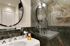 Hotel Les Rives De Notre Dame