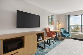 Hampton Inn & Suites by Hilton Langley-Surrey