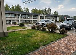 Quesnel Inn