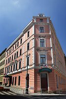 Hotel Carlton