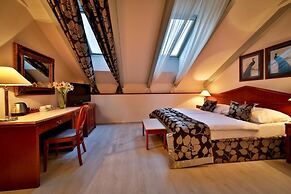 Hotel Carlton