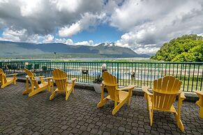 Prestige Harbourfront Resort, WorldHotels Luxury