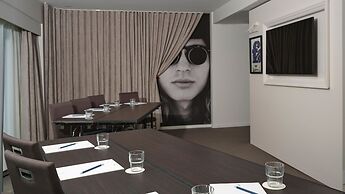 Hotel Indigo Melbourne on Flinders by IHG
