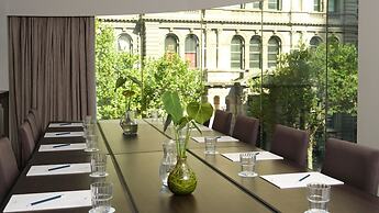 Hotel Indigo Melbourne on Flinders by IHG