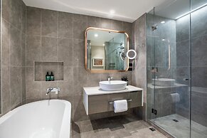 Crowne Plaza Melbourne by IHG