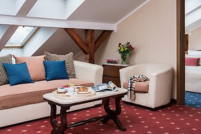 Booking Hotel & Spa