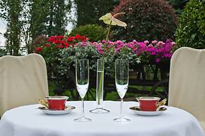 Booking Hotel & Spa
