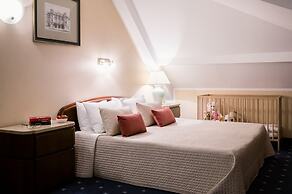 Booking Hotel & Spa