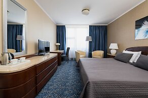 Booking Hotel & Spa