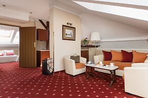 Booking Hotel & Spa
