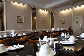 Rose Court Hotel