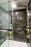 Hotel Clarendon