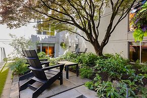 OPUS Hotel Vancouver
