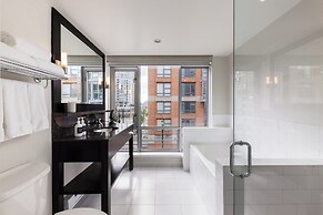 OPUS Hotel Vancouver