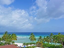 Coconut Court Beach Hotel