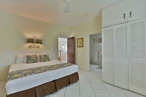 Coconut Court Beach Hotel