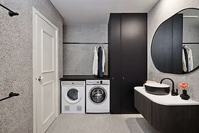 Adina Apartment Hotel Melbourne on Flinders