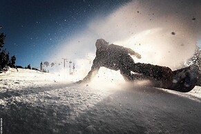 Blackcomb Lodge