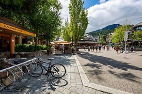 Blackcomb Lodge