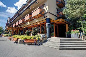 Blackcomb Lodge