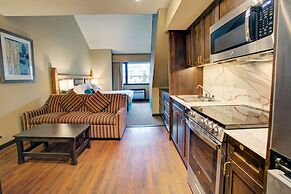 Blackcomb Lodge