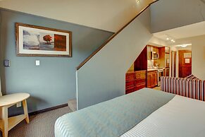 Blackcomb Lodge