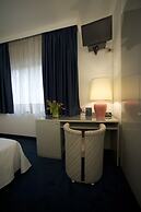 Club Hotel