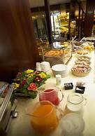 Club Hotel