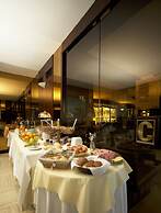 Club Hotel
