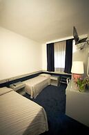 Club Hotel