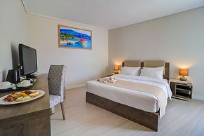 Palace Hotel Athens Riviera