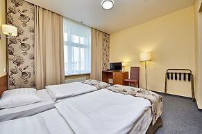 Rossiya Hotel