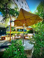 Acca Sporting Hotel