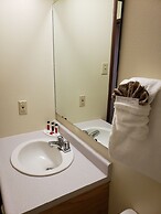 Super 8 by Wyndham Moose Jaw SK