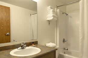 Super 8 by Wyndham Kenora