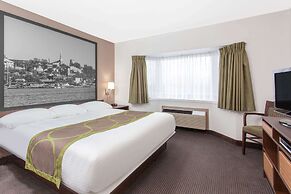 Super 8 by Wyndham Kenora