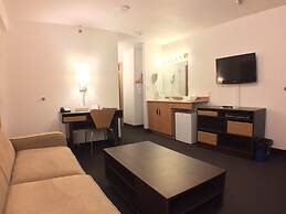 Super 8 by Wyndham Kenora