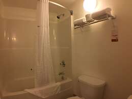 Super 8 by Wyndham Kenora
